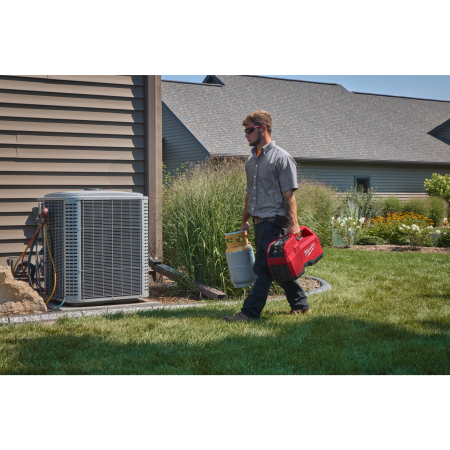 MILWAUKEE M18™ bezuhlíkové odsávací čerpadlo 4933498173