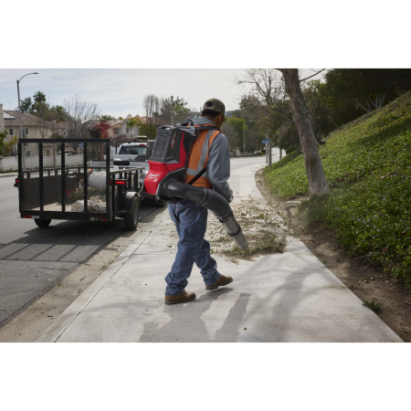 MILWAUKEE MX FUEL™ zádový fukar 4933500235