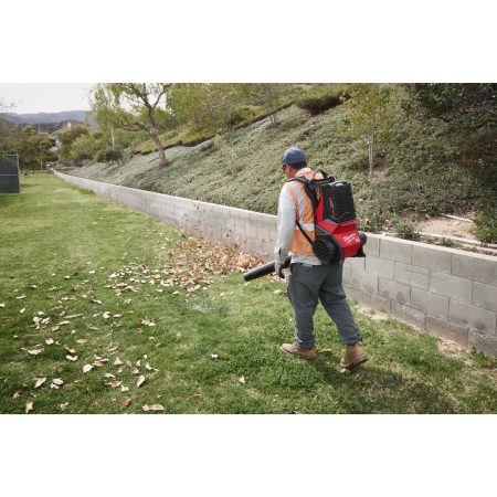 MILWAUKEE MX FUEL™ zádový fukar 4933500235