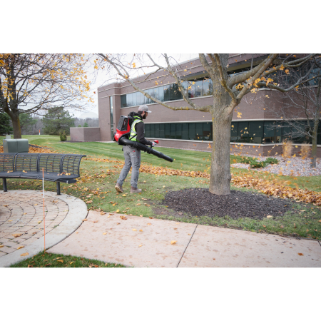 MILWAUKEE MX FUEL™ zádový fukar 4933500235