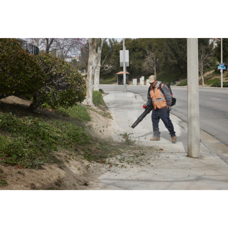 MILWAUKEE MX FUEL™ zádový fukar 4933500236