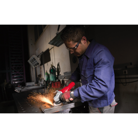 MILWAUKEE 1200 W 125 mm úhlová bruska s AVS 4933428085