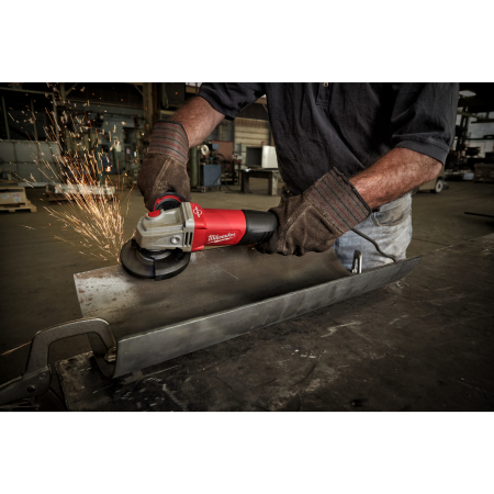 MILWAUKEE 1250 W úhlová bruska s AVS a pádlovým spínačem 4933464998