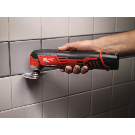 MILWAUKEE M12™ kompaktní multifunkční nářadí 4933427180