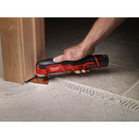 MILWAUKEE M12™ kompaktní multifunkční nářadí 4933427180