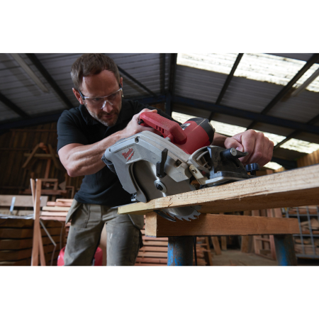 MILWAUKEE 235 mm okružní pila (85 mm doc) 4933451116