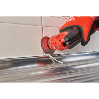 MILWAUKEE Flexibilní řezák/škrabka na silikonové a měkké materiály pro utěsnění oken 48906063