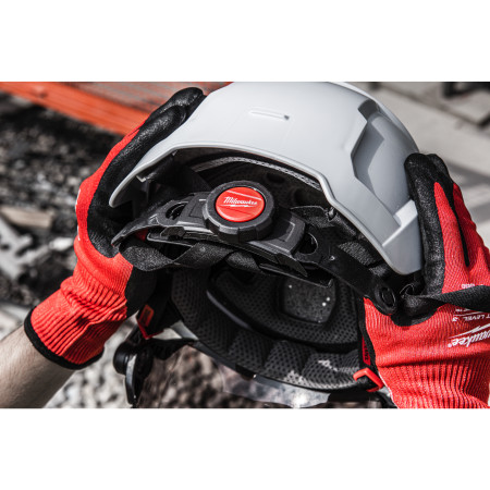 MILWAUKEE BOLT™ hledí Universal, tónované 4932479942