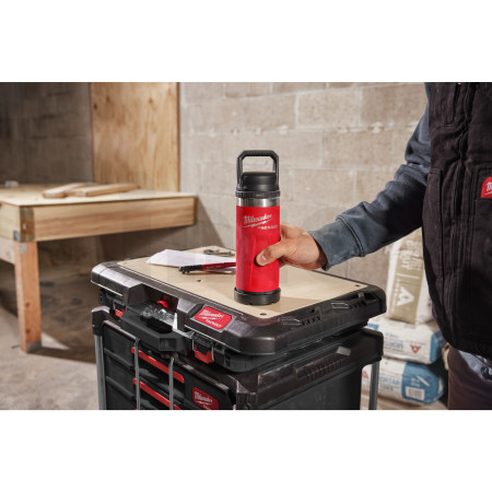 MILWAUKEE Packout™ láhev 710 ml s víčkem - červená 4932493465