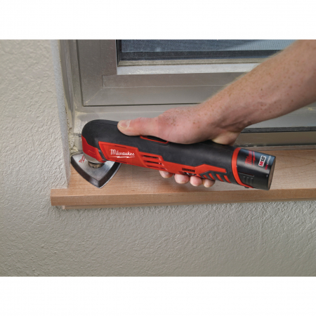 MILWAUKEE M12™ kompaktní multifunkční nářadí 4933441710