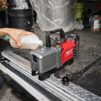MILWAUKEE M18 FVP5-801 FUEL Akumulátorové vakuové čerpadlo 4933499248
