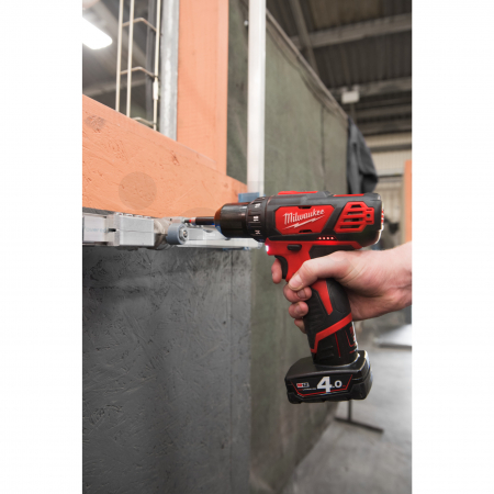 MILWAUKEE M12BDD-402C - M12™ kompaktní vrtačka/šroubovák 4933441925