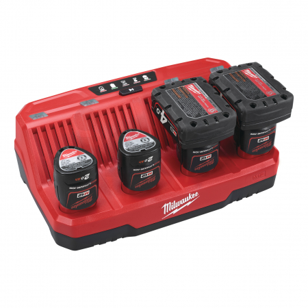 MILWAUKEE M12 C4 M12™ nabíječka s 4 porty 4932430555