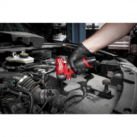 MILWAUKEE M12 FUEL™ kompaktní ¼″ rázový utahovák 4933464611