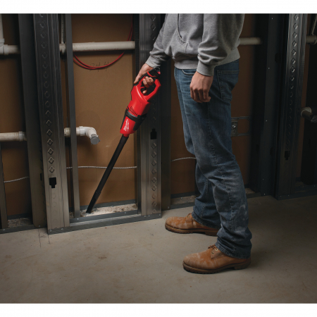 MILWAUKEE M12™ kompaktní tyčový vysavač 4933448390