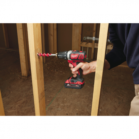 MILWAUKEE M18BDD-202C - M18™ kompaktní vrtací šroubovák 4933443555