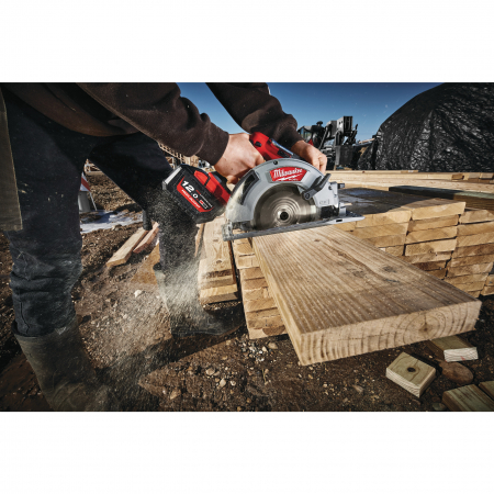 MILWAUKEE M18 FUEL™ 66 mm okružní pila na dřevo a plast 4933464725