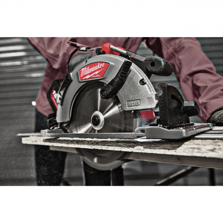 MILWAUKEE M18 FCSG66 M18 FUEL™ okružní pila 66 mm na dřevo a plast 4933471196