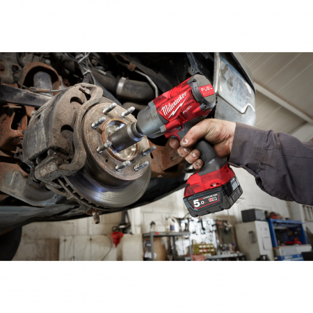 MILWAUKEE M18FHIWF12-502X - M18 FUEL™ ½″ rázový utahovák s pojistným kroužkem 4933459696