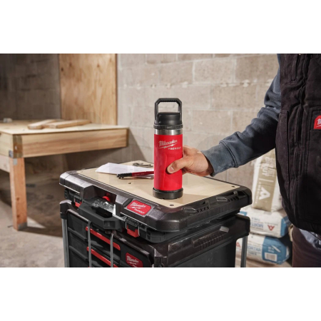 MILWAUKEE Packout™ láhev 710 ml s víčkem - červená 4932493465