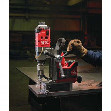 MILWAUKEE M18FMDP-0 - M18 FUEL™ magnetická vrtačka s permanentním magnetem 4933451636