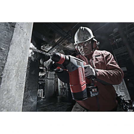 MILWAUKEE M28CHPX-0X - M28 FUEL™ 4-režimové kladivo SDS-plus se sklíčidlem FIXTEC™ 4933451029