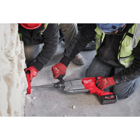MILWAUKEE M18 FHACOD32-0 SDS-Plus kladivo s D rukojetí s ONE-KEY 32 mm 4933492141