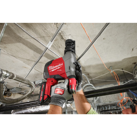 MILWAUKEE M18 FUEL™ 16 mm kladivo SDS-PLUS s integrovaným odsáváním prachu 4933493534