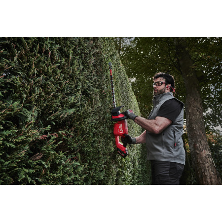 MILWAUKEE M18 FUEL™ nůžky na živý plot 60 cm 4933493292