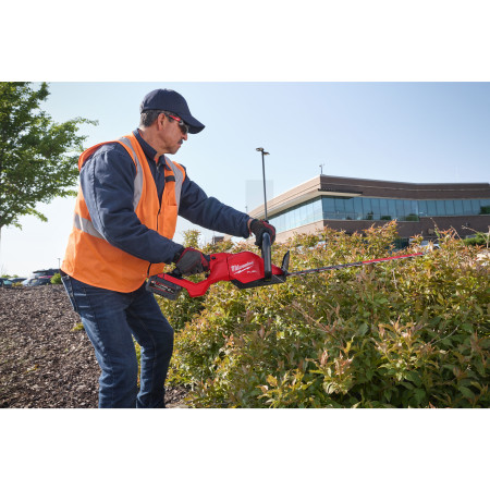 MILWAUKEE M18 FUEL™ plotostřih s lištou 60 cm 4933498386