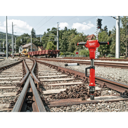 MILWAUKEE M18 FUEL™ 1″ železniční rázový utahovák s pojistným kroužkem 4933493262