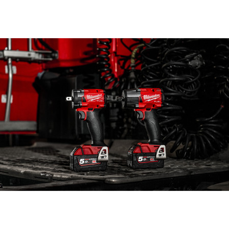 MILWAUKEE M18 FUEL™ ½″ kompaktní rázový utahovák s pojistným kroužkem 4933478445