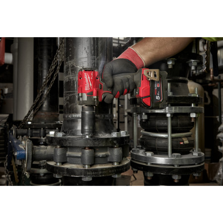 MILWAUKEE M18 FUEL™ ½″ kompaktní rázový utahovák s pojistným kroužkem 4933478445