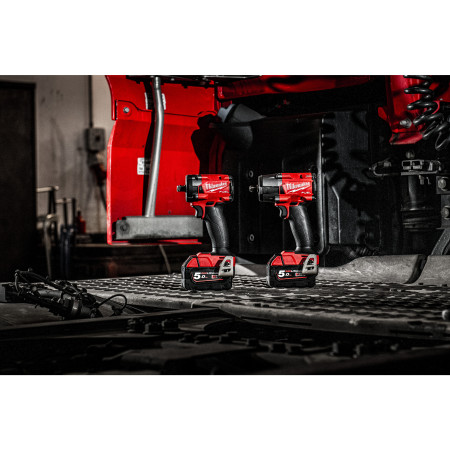 MILWAUKEE M18 FUEL™ ½″ kompaktní rázový utahovák s aretačním čepem 4933478448