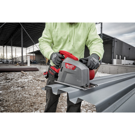 MILWAUKEE M18 FUEL™ 66 mm kotoučová pila na kov 4933472110