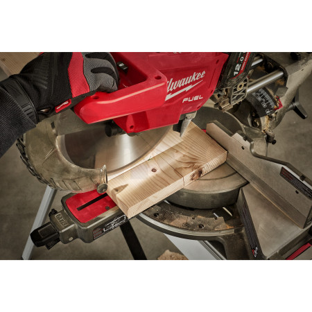 MILWAUKEE M18 FMS305-121 FUEL ONE-KEY 305 mm pokosová pila 4933499181
