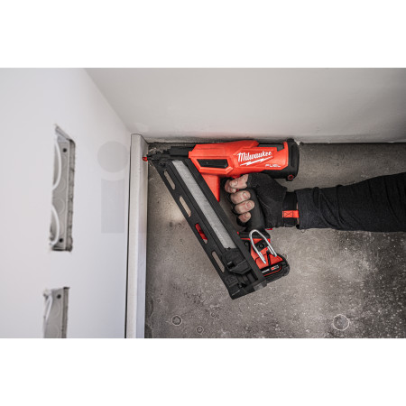 MILWAUKEE M18 FN15GA M18 FUEL™ dokončovací hřebíkovačka 15 GA 4933478091