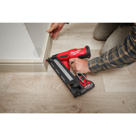 MILWAUKEE M18 FN15GA M18 FUEL™ dokončovací hřebíkovačka 15 GA 4933478091