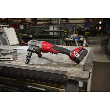 MILWAUKEE M18 FNB35-502X FUEL prostřihovač plechu 3,5 mm 4933498983