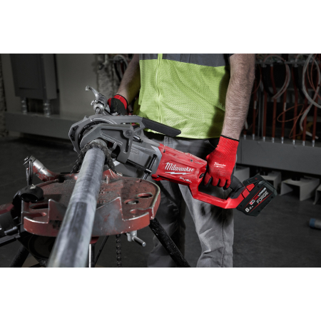 MILWAUKEE M18 FPT114-802C FUEL 1 ¼″ závitořez s technologií ONE-KEY 4933499198