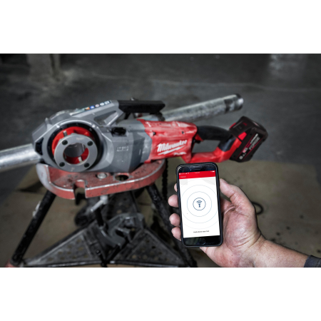 MILWAUKEE M18 FPT114-802C FUEL 1 ¼″ závitořez s technologií ONE-KEY 4933499198