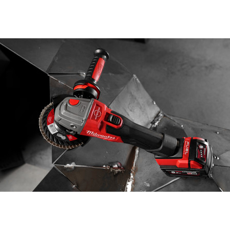 MILWAUKEE M18 FUEL™ 125 mm úhlová bruska s posuvným spínačem 4933478430