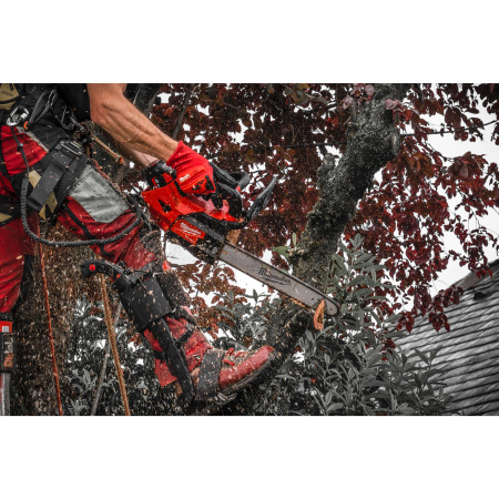 MILWAUKEE M18 FTHCHS30 -802 FUEL Řetězová pila s horní rukojetí a lištou 30 cm 4933479990