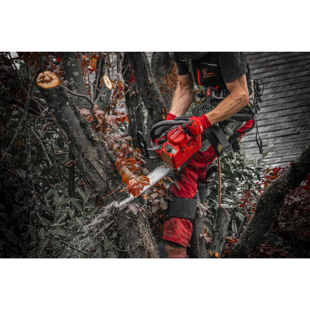MILWAUKEE M18 FTHCHS30 -802 FUEL Řetězová pila s horní rukojetí a lištou 30 cm 4933479990