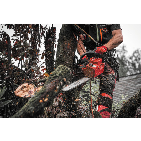 MILWAUKEE M18 FTHCHS30 -802 FUEL Řetězová pila s horní rukojetí a lištou 30 cm 4933479990