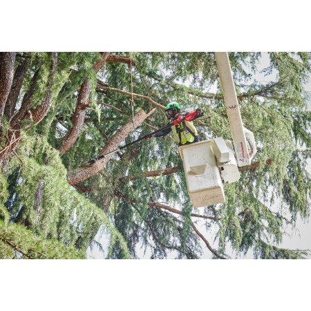 MILWAUKEE M18 FUEL™ teleskopická vyvětvovací pila 30 cm 4933480870
