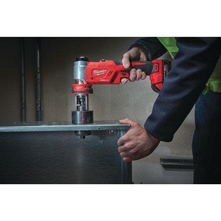 MILWAUKEE M18™ FORCE LOGIC™ Hydraulický děrovač 4933451203