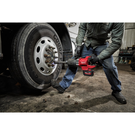MILWAUKEE M18 FUEL™ ONE-KEY™ 1″ rázový utahovák D-rukojeť, pojistný kroužek a prodloužené vřeteno 4933471757
