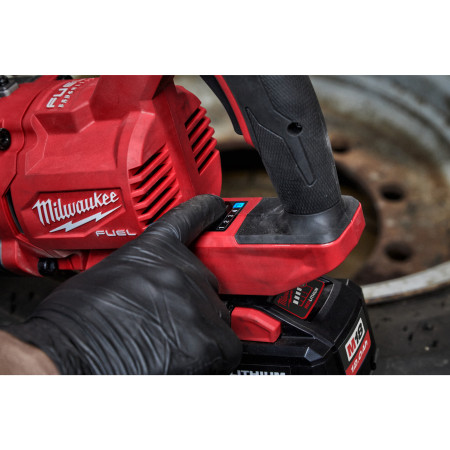 MILWAUKEE M18 FUEL™ ONE-KEY™ 1″ rázový utahovák D-rukojeť, pojistný kroužek a prodloužené vřeteno 4933471757