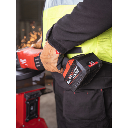 MILWAUKEE M18 ONEFLAG230XPDB-0 FUEL ONE-KEY 230 mm úhlová bruska s kolébkovým spínačem 4933478781